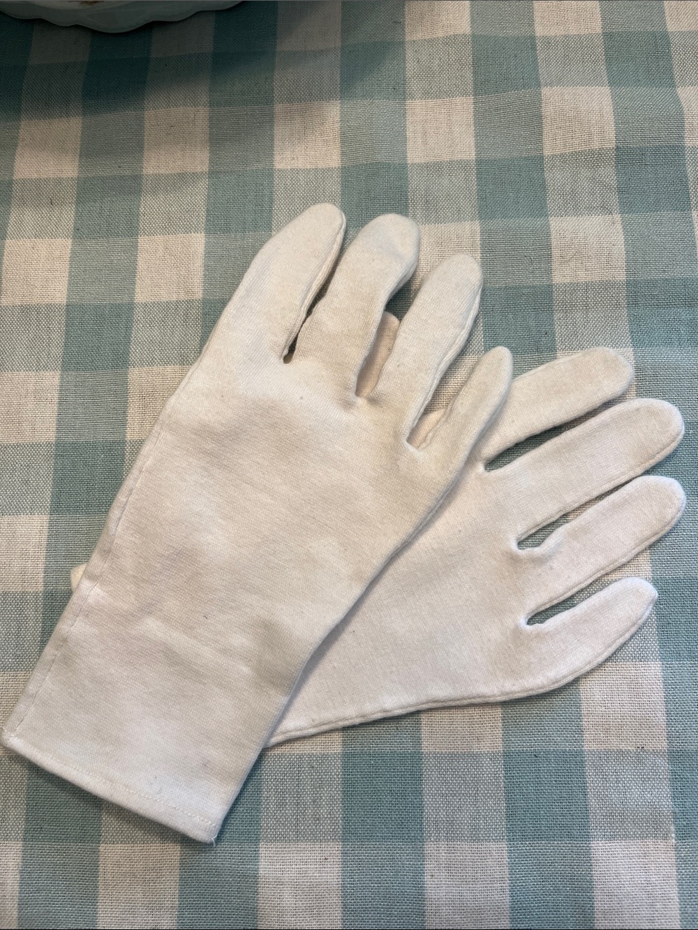 Source Unknown White Cotton Gloves